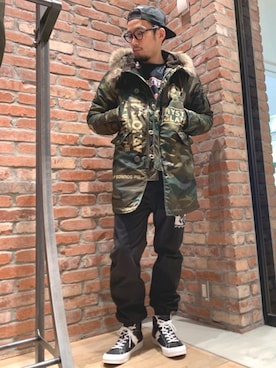 「HYSTERIC GLAMOUR（ヒステリックグラマー）のHYS WHISKY柄 刺繍キャップ（キャップ）」を使った、DUKASHUNさん（メンズ・175cm）の冬コーディネート