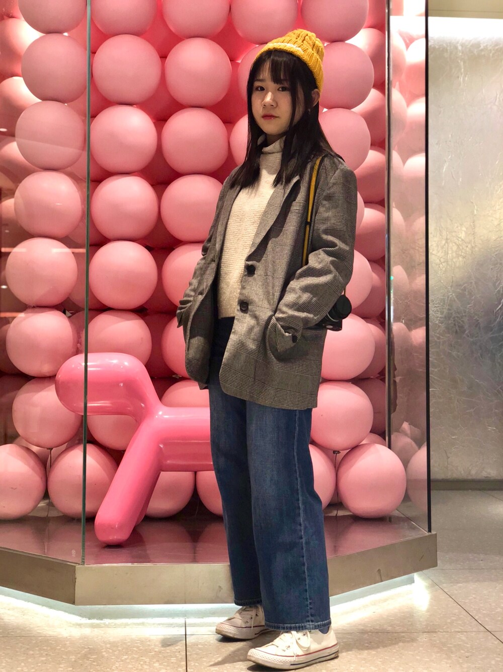 「Championのアイテム（ニットキャップ/ビーニー、イエロー系）」を使った、Lareinnnaさん（レディース・152cm）の冬コーディネートの1枚目の写真