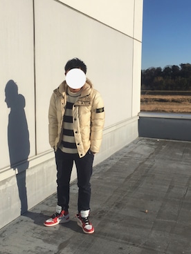 「オフホワイト」｜「アイテム（チノパンツ）」を使った、SGRさん（メンズ・168cm）の冬コーディネート