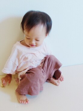 「monmimiのアイテム（Tシャツ/カットソー、ピンク系）」を使った、陽 菜 ❥︎さん（キッズ・80cm）の秋コーディネート