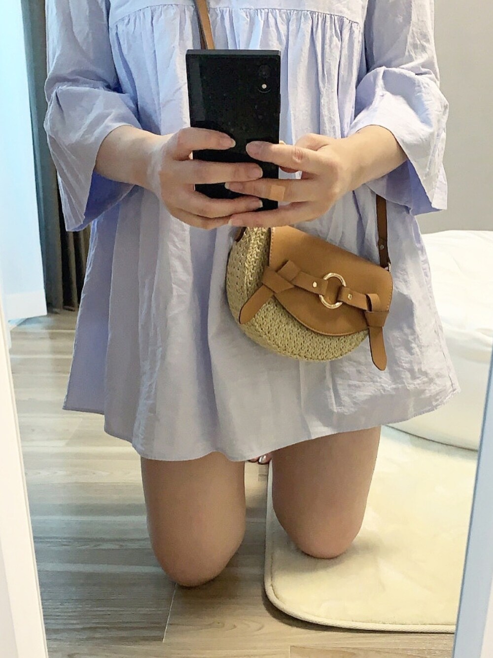 「H&M、バッグ、夏コーデ、ワンピース、ZARA、ラクチンコーデ、summer、ショルダーバッグ、シンプルコーデ、リラックススタイル」｜「H&Mのアイテム（バッグ、ブラウン系）」を使った、𝓼𝓱𝓲𝓸さん（レディース・157cm）の夏コーディネートの1枚目の写真