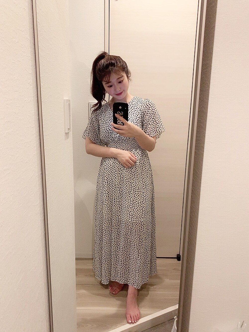 「ワンピース、ダルメシアン柄、GRL、グレイル、ラフ、ootd、今日のコーデ」｜「GRLのフレアスリーブダルメシアン柄カシュクールワンピース（ワンピース、ホワイト系）」を使った、𝓼𝓱𝓲𝓸さん（レディース・157cm）の秋コーディネートの1枚目の写真