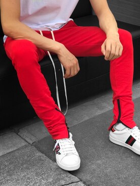「OFF-WHITE」｜「アイテム（チノパンツ）」を使った、Urkoolwearさん（メンズ・178cm）の春コーディネート