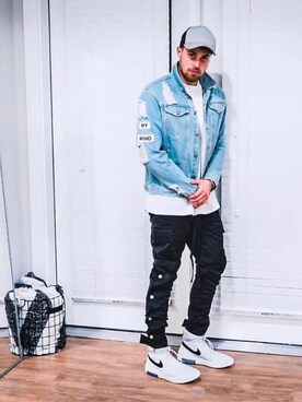 「OFF-WHITE」｜「アイテム（チノパンツ）」を使った、Urkoolwearさん（メンズ・178cm）の夏コーディネート