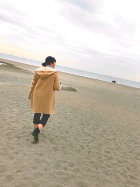「海」｜「アイテム（チェスターコート）」を使った、みうさん（レディース・162cm）の春コーディネート