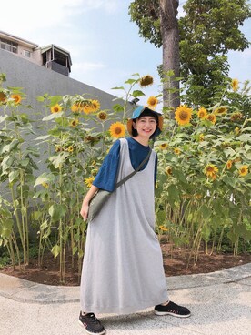 「アイテム（ジャンパースカート、シルバー系）」を使った、Ginger さん（レディース・160cm）の秋コーディネート
