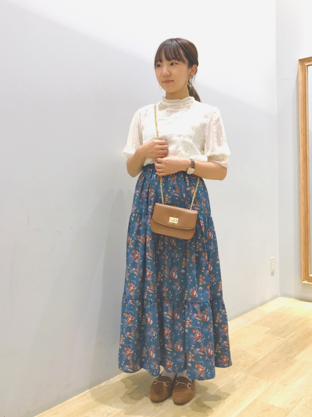 「レース、スカート、レトロ、ブラウス、ビットローファー、earth music&ecology、低身長、チビーズ✳︎、プチプラ、秋のコーデ」｜「earth music&ecologyの・スクエアヨークレースプルオーバー（シャツ/ブラウス、ホワイト系）」を使った、Ushijawaさん（レディース・149cm）の夏コーディネートの1枚目の写真