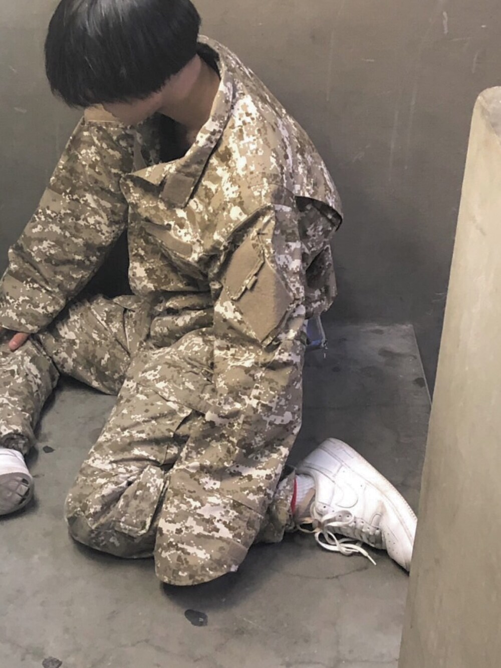 「NIKE、迷彩、荒野行動、セットアップ」｜「アメリカ軍の服のアイテム（ミリタリージャケット、ベージュ系）」を使った、ゆっちゃんさん（メンズ・165cm）の冬コーディネートの1枚目の写真