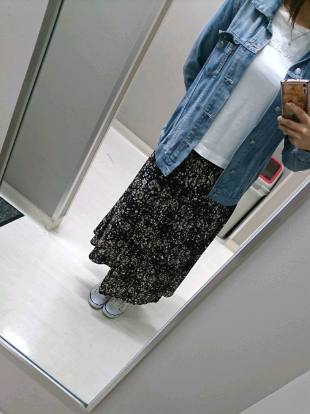 「アパレル、おしゃれになりたい、ヒョウ柄スカート、花柄スカート、いいねお願いします💕、いいね返し」｜「GRAND GLOBALのアイテム（スカート、ブルー系）」を使った、pypy02さん（レディース・163cm）の春コーディネートの1枚目の写真