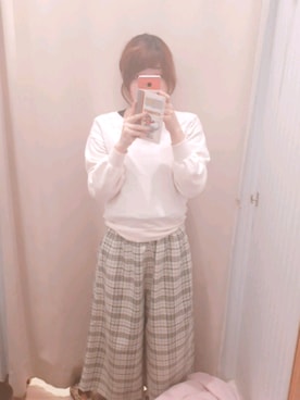 「アースミュージック＆エコロジーのアイテム（その他パンツ、ホワイト系）」を使った、ちゅうさん（レディース・160cm）の春コーディネート