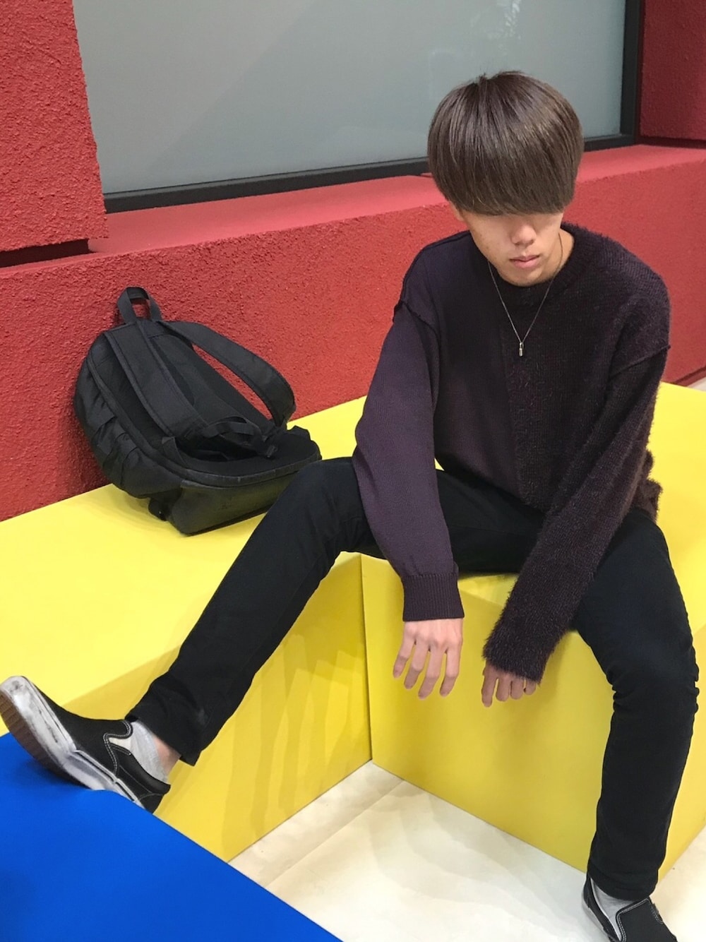 「ootd、秋のコーデ、秋、ゆるコーデ、シンプル、ニット、ボルドー、STUDIOUS、大学生、AW」｜「STUDIOUSの【STUDIOUS】アシメコンビニット（ニット/セーター、パープル系）」を使った、りょーすけさん（メンズ・172cm）の秋コーディネートの1枚目の写真