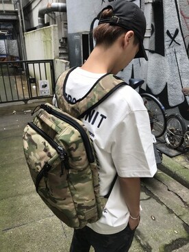 「Samsonite Red（サムソナイトレッド）のアイテム」を使った、りいちさん（メンズ・168cm）の夏コーディネート