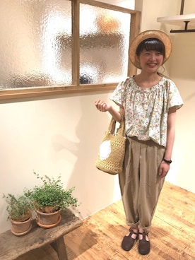 「Samansa Mos2（サマンサ モスモス）のイージータックパンツ（その他パンツ）」を使った、satomiさん（レディース・152cm）の春コーディネート