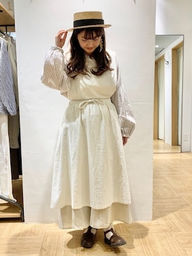 「アイテム（ピアス（片耳用）、イエロー系）」を使った、satomiさん（レディース・152cm）の冬コーディネート