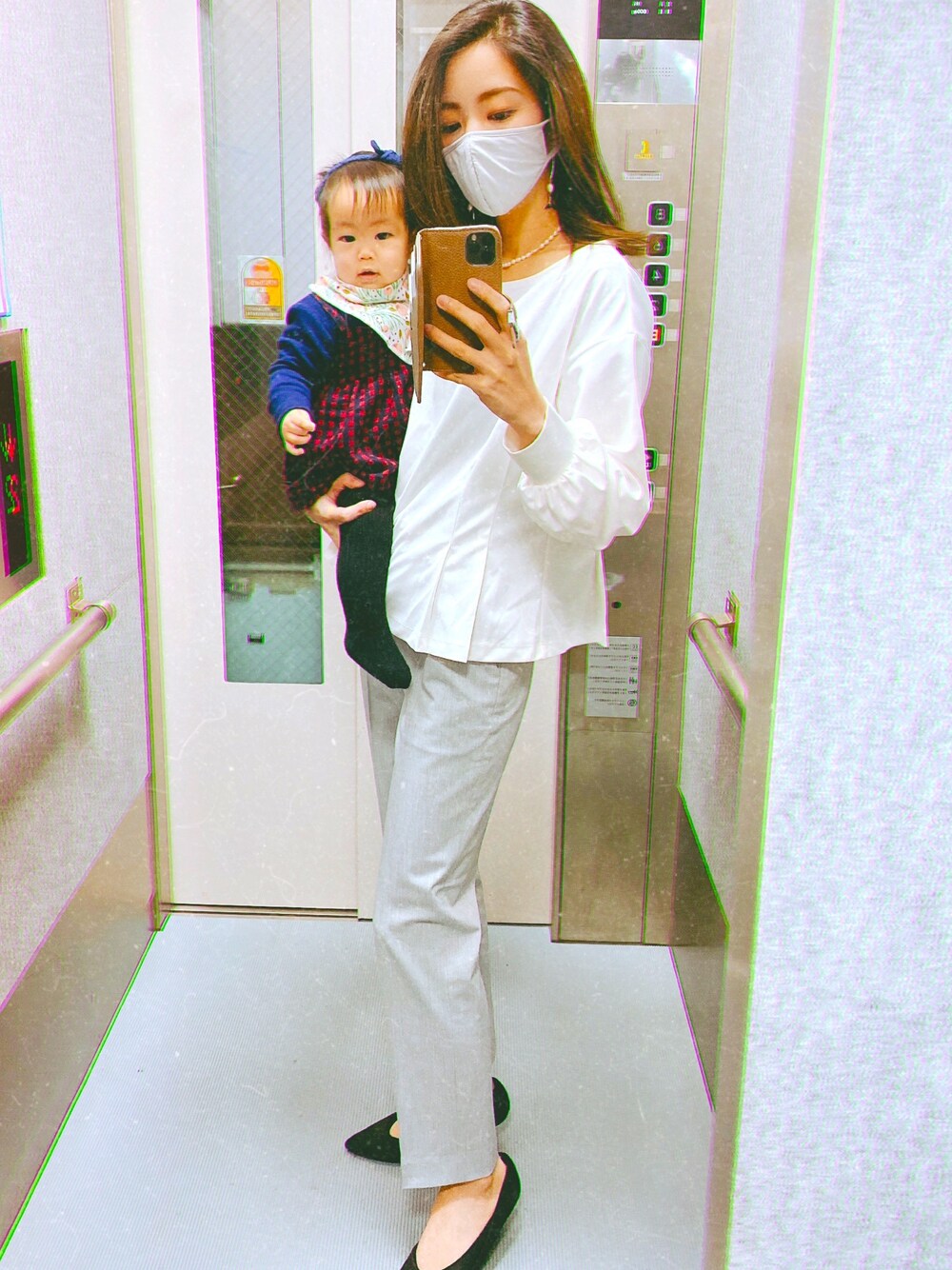 「妹コーデ、入所式、女の子ベビー、エレベーターの中、プチプラコーデ、フォーマル」｜「GUのアイテム（シャツ/ブラウス、ホワイト系）」を使った、enq2さん（キッズ・70cm）の春コーディネートの1枚目の写真