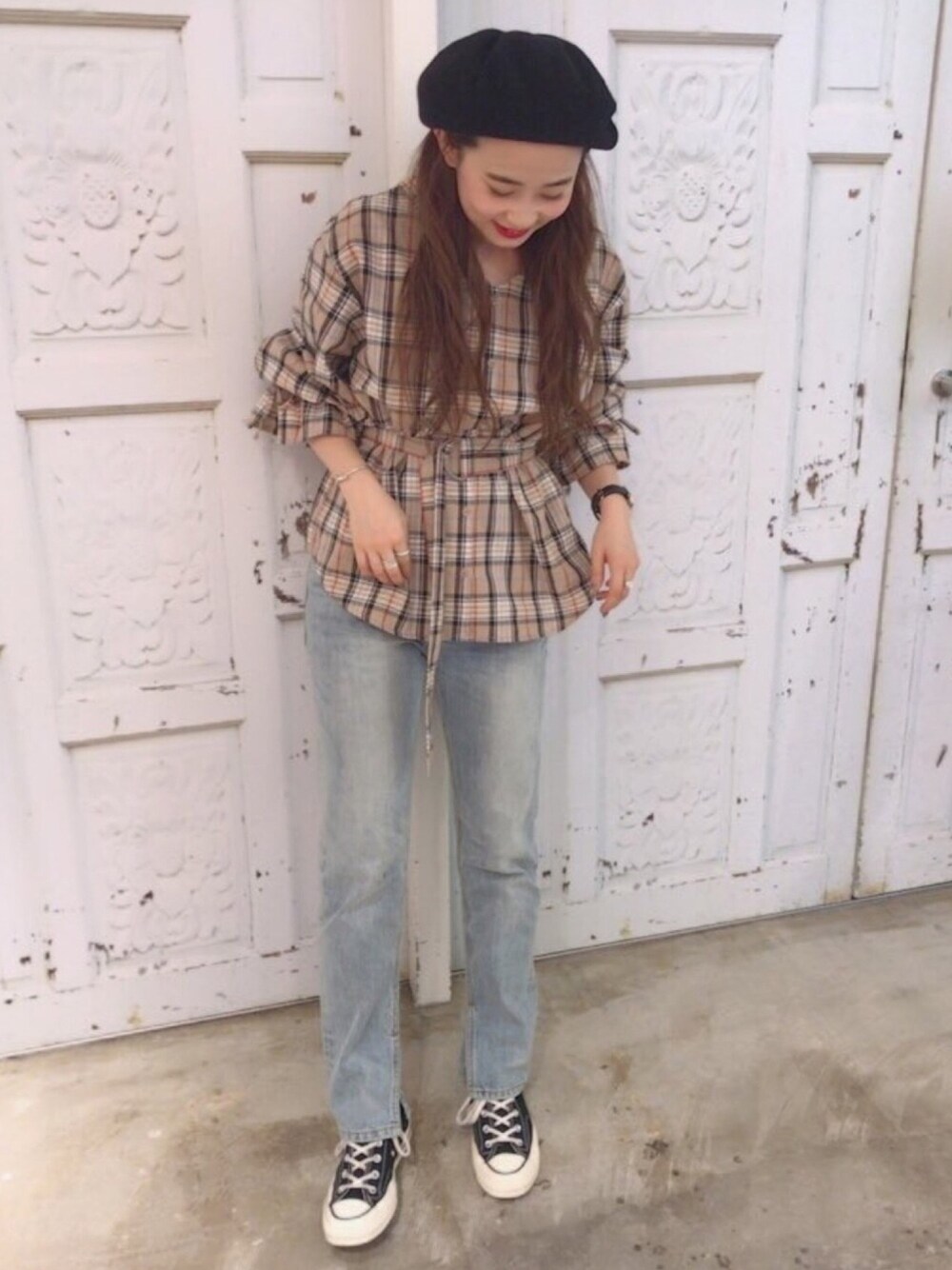 「WEGO、秋のコーデ、プチプラ、ラフ、パンツスタイル、ootd、シンプルコーデ、カジュアルコーデ、オトナ女子、Dispark」｜「WEGOのWEGO/リングベルトBIGシャツ（シャツ/ブラウス、ベージュ系）」を使った、ともちんさん（レディース・156cm）の秋コーディネートの1枚目の写真