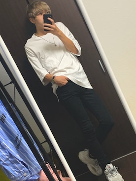 「UNIQLO（ユニクロ）のWOMEN ウルトラストレッチジーンズ（デニムパンツ）」を使った、hayatoさん（メンズ・175cm）の秋コーディネート