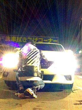 「off white（オフホワイト）のアイテム（ライダースジャケット）」を使った、よぅまさん（メンズ・177cm）の春コーディネート