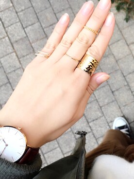 「アイテム（アナログ腕時計）」を使った、岩谷 英里子さん（レディース・169cm）の冬コーディネート