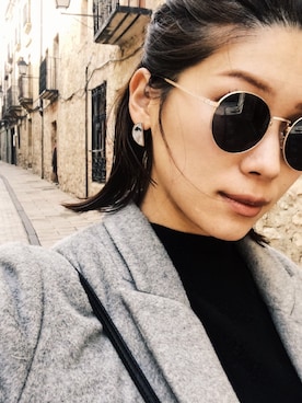 「アイテム（サングラス）」を使った、岩谷 英里子さん（レディース・169cm）の春コーディネート