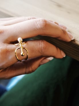 「リング」｜岩谷 英里子さん（レディース・169cm）の春コーディネート