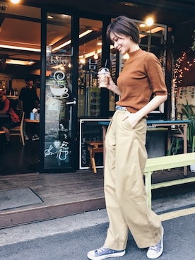 「アイテム（バンダナ/スカーフ）」を使った、岩谷 英里子さん（レディース・169cm）の秋コーディネート