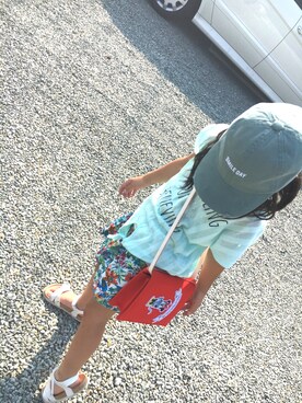 「AZUL（アズール）のアイテム（キャップ）」を使った、tsuba3saさん（キッズ・110cm）の夏コーディネート