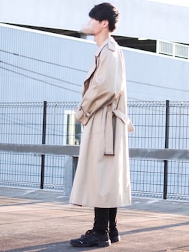 「ロングコート、黒スキニー」｜「アイテム（トレンチコート）」を使った、Suzuさん（メンズ・182cm）の冬コーディネート