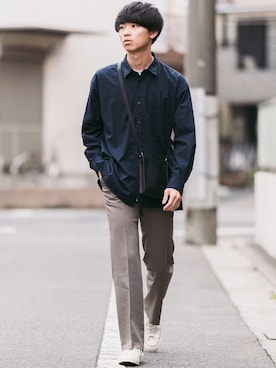 「Levi's（リーバイス）のアイテム（スラックス）」を使った、Suzuさん（メンズ・182cm）の春コーディネート