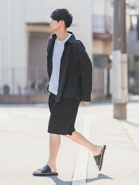「DAIRIKU（ダイリク）のアイテム（サンダル）」を使った、Suzuさん（メンズ・182cm）の春コーディネート