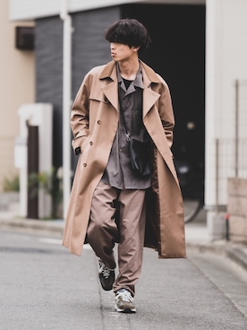 「CASPER JOHN（キャスパージョン）のアイテム（トレンチコート）」を使った、Suzuさん（メンズ・181cm）の冬コーディネート