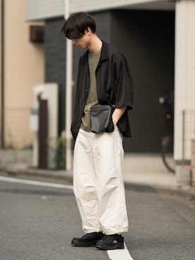 「INTER FACTORY（インターファクトリー）のアイテム（カーゴパンツ）」を使った、Suzuさん（メンズ・181cm）の春コーディネート