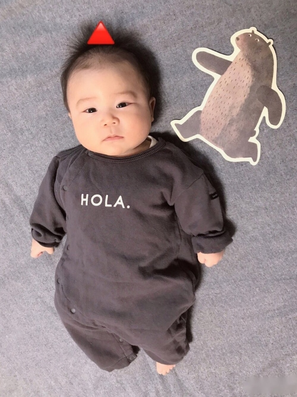 「キッズファッション、新生児、ロンパース、tete a tete、birthday、60cm、ベビーコーデ、オールインワン、赤ちゃん、年末WEAR感謝祭」｜「Birthdayのアイテム（ロンパース、グレー系）」を使った、@m.さん（キッズ・60cm）の秋コーディネートの1枚目の写真