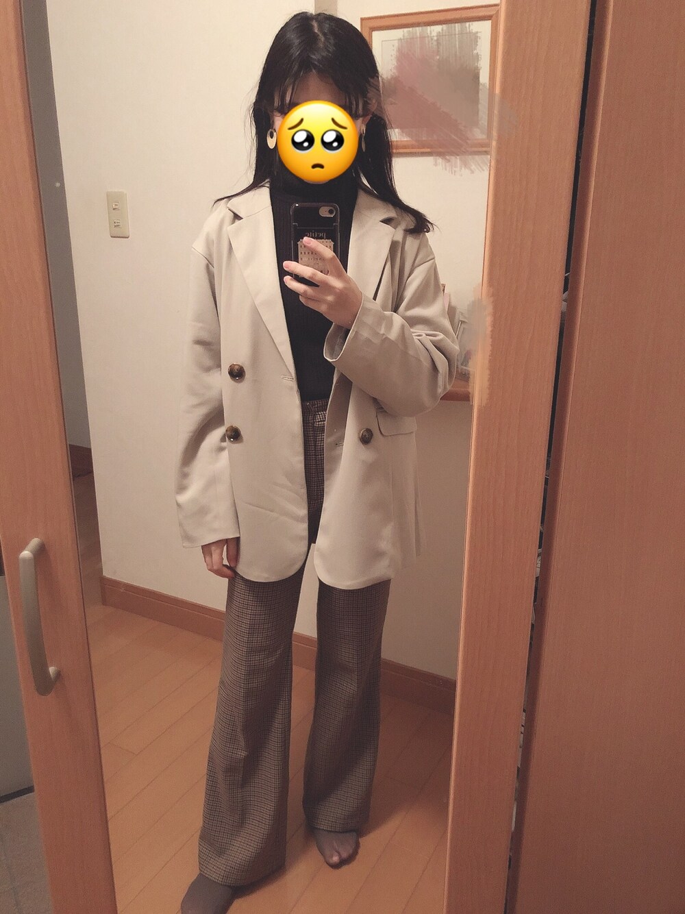 「テーラードジャケット、大人コーデ、フレアパンツ、ミントグリーン、ナイスクラップ、nice claup」｜「one after another NICE CLAUPのテーラードジャケット（テーラードジャケット、グリーン系）」を使った、muyuさん（レディース・157cm）の冬コーディネートの1枚目の写真
