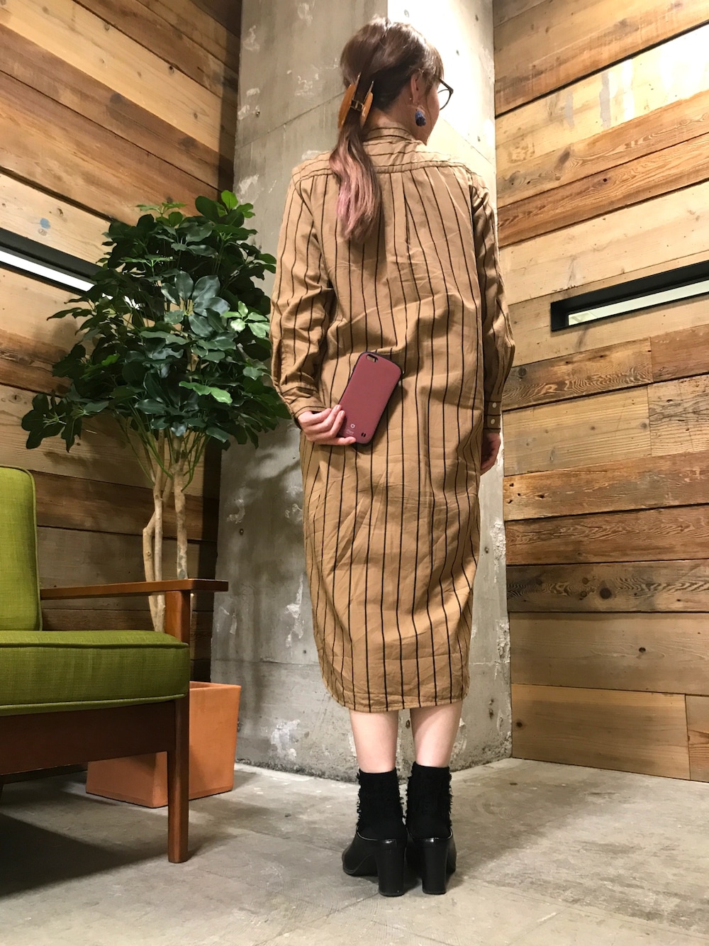 「秋コーデ、秋色、キャメル」｜「THEATRE PRODUCTSのアイテム（バレッタ/ヘアクリップ、ベージュ系）」を使った、ゆかりっぷさん（レディース・155cm）の秋コーディネートの1枚目の写真