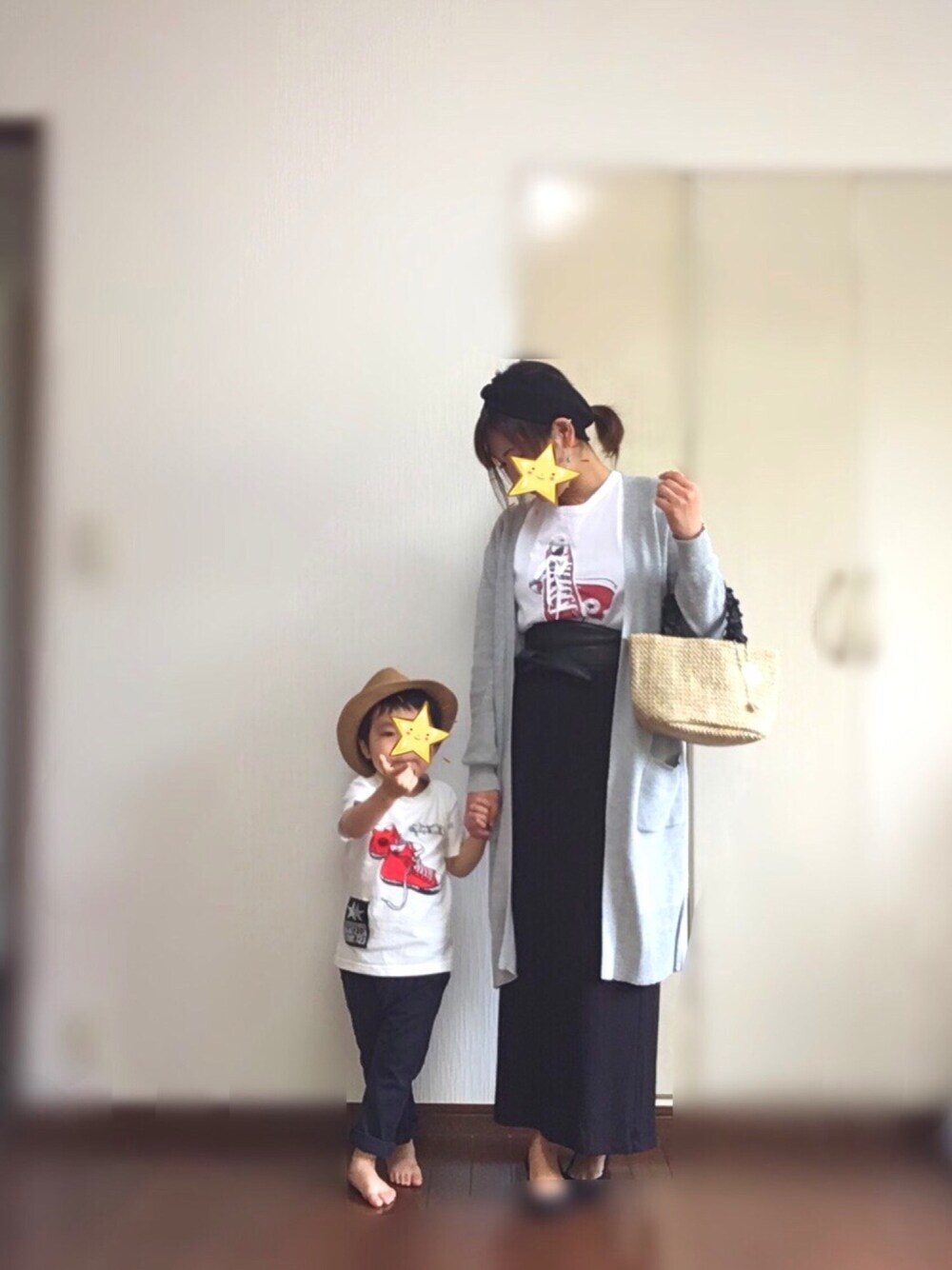 「親子コーデ、リンクコーデ、ママコーデ、おしゃれさんと繋がりたい、親子リンクコーデ、コンバースTシャツ、ロングスカート」｜「UNIQLOのWOMEN ロングタイトスカート（スカート、ブラック系）」を使った、ゆー🐣さん（レディース・156cm）の夏コーディネートの1枚目の写真