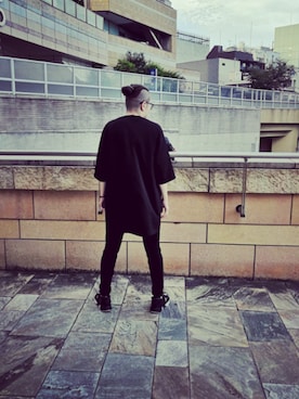 「DRKSHDW by RICK OWENS（ダークシャドウ バイ リックオウエンス）のアイテム（トップス）」を使った、すーさんさん(^o^)🎤さん（メンズ・168cm）の秋コーディネート
