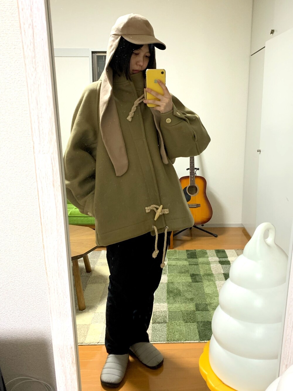 HYKEのダッフルコート（ベージュ系）を使った人気ファッション