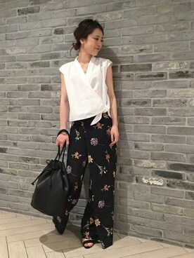 「Noble（ノーブル）のアイテム（トートバッグ）」を使った、Noble天神ビオロ店スタッフさん（レディース・163cm）の春コーディネート