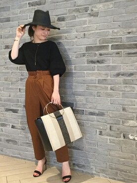 「Noble（ノーブル）のアイテム（トートバッグ）」を使った、Noble天神ビオロ店スタッフさん（レディース・163cm）の春コーディネート