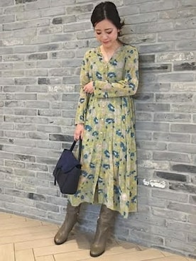 「おでかけ」｜「アイテム（ワンピース/ドレス）」を使った、Noble天神ビオロ店スタッフさん（レディース・163cm）の秋コーディネート