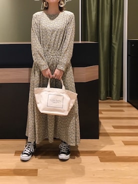 「おおぶりピアス」｜「アイテム（スニーカー）」を使った、あさみさん（レディース・156cm）の夏コーディネート