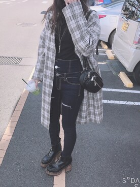 「EMODA（エモダ）のスラッシュボタンハイウエストパギンス（デニムパンツ、ブルー系）」を使った、N子さん（レディース・163cm）の冬コーディネート