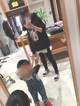 「TOMMY HILFIGER（トミーヒルフィガー）のアイテム（サロペット/オーバーオール）」を使った、N子さん（レディース・162cm）の秋コーディネート