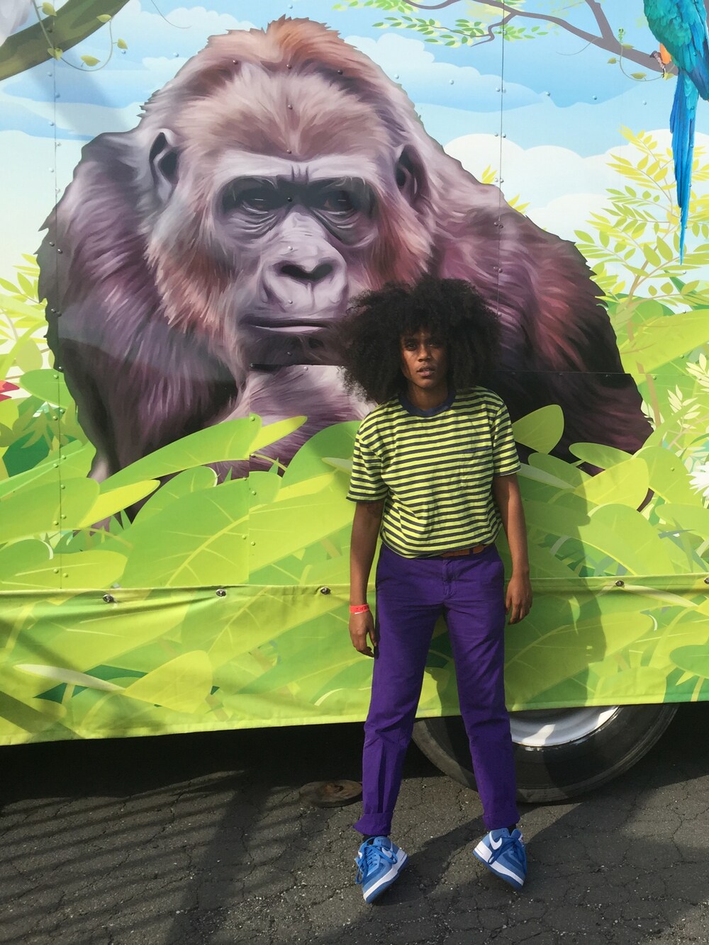 「TOMMY HILFIGERのアイテム（Tシャツ/カットソー、その他）」を使った、mane squeezeさん（レディース・170cm）の夏コーディネートの1枚目の写真