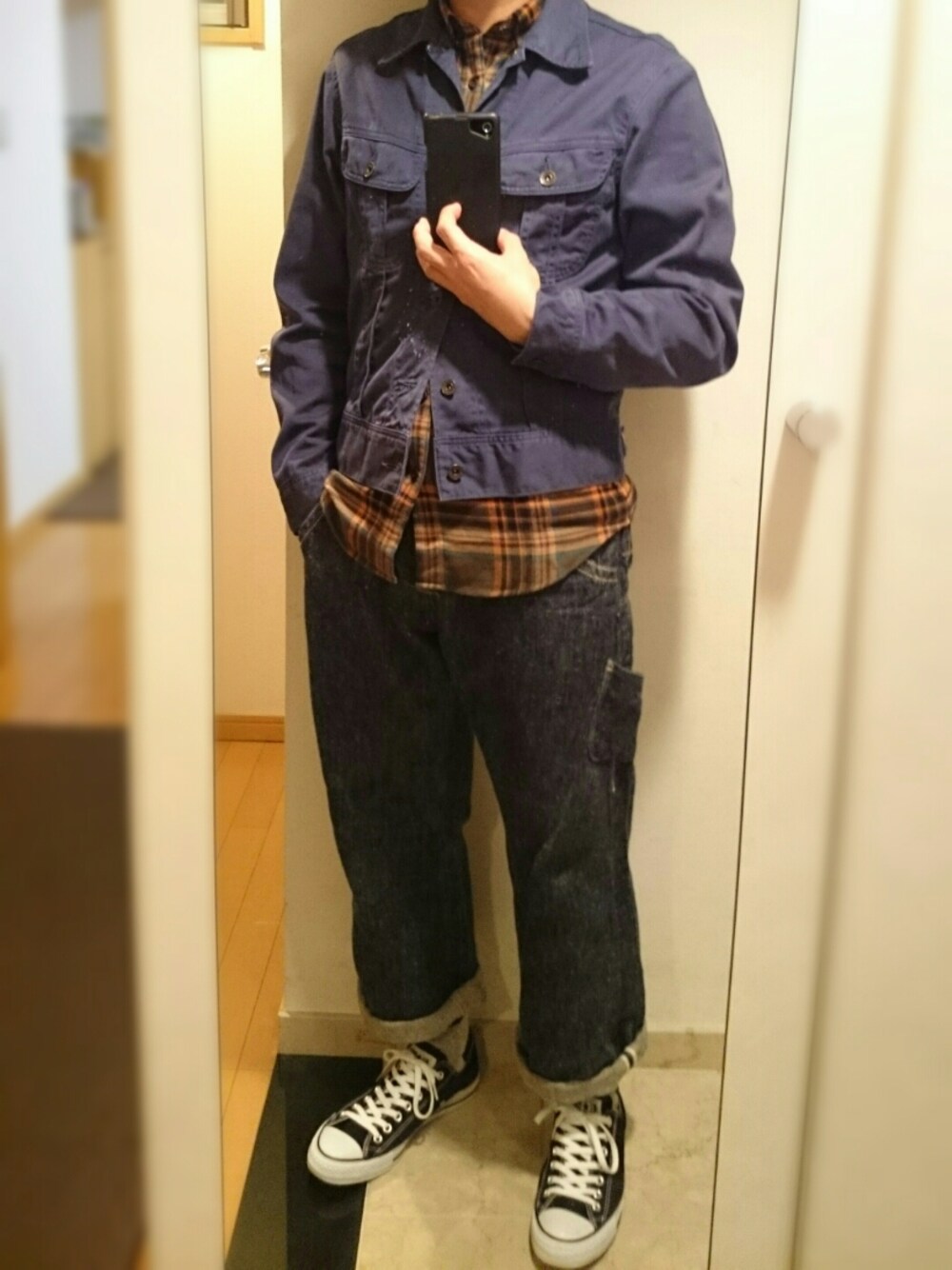 「Johnbullのアイテム（デニムパンツ、ブルー系）」を使った、とこちんさん（メンズ・167cm）の冬コーディネートの1枚目の写真