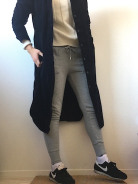 「GU（ジーユー）のアイテム（その他パンツ、グレー系）」を使った、ちぇるさん（レディース）の冬コーディネート