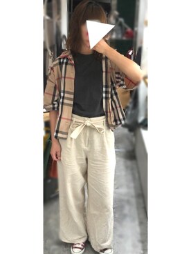 「UNIQLO（ユニクロ）のベルテッドリネンコットンワイドパンツ（丈長め73cm）+EC（その他パンツ、ベージュ系）」を使った、ちぇるさん（レディース）の夏コーディネート