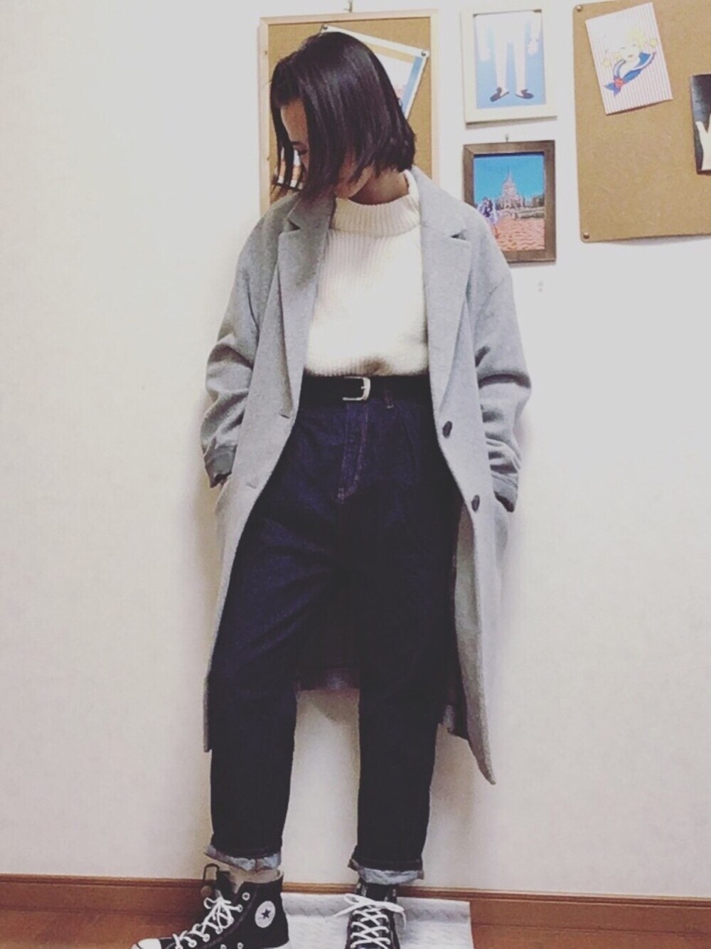 「ロングコート、グレーコート、ハイウエスト、デニム、スニーカー」｜「UNIQLOのアイテム（ジャケット/アウター、グレー系）」を使った、Manasanさん（レディース・150cm）の冬コーディネートの1枚目の写真