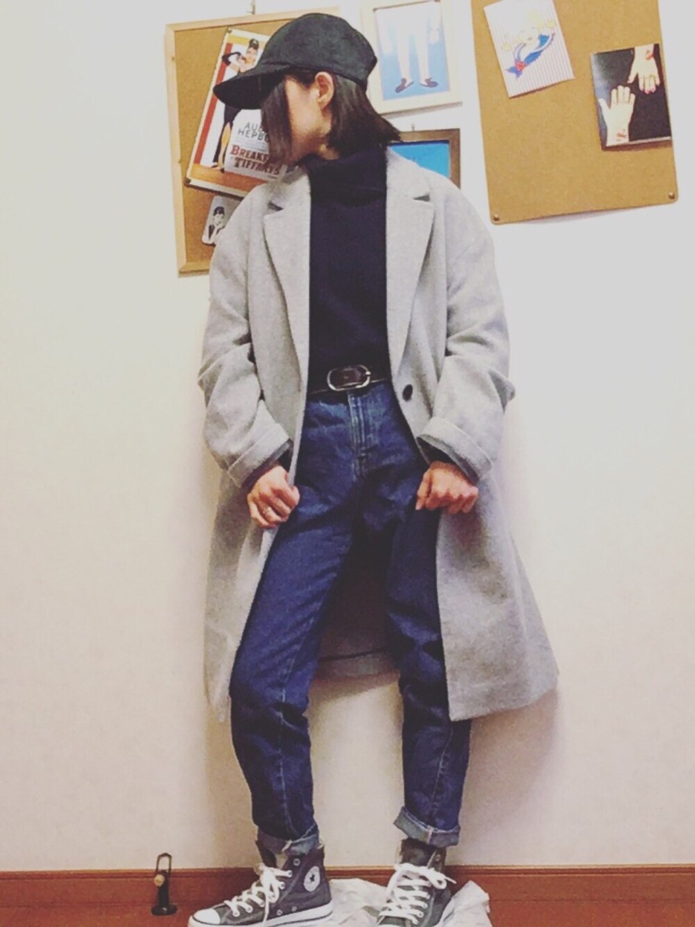 「ユニクロ、カジュアル、グレーコート、テーラードコート、チェスターコート、converse」｜「UNIQLOのアイテム（ジャケット/アウター、グレー系）」を使った、Manasanさん（レディース・150cm）の冬コーディネートの1枚目の写真